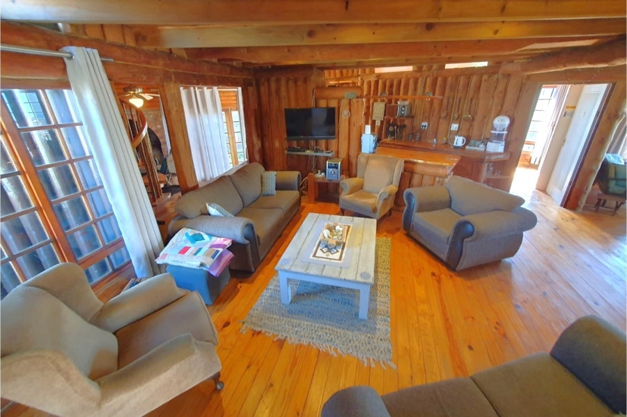 3 Bedroom Property for Sale in Boggomsbaai Western Cape